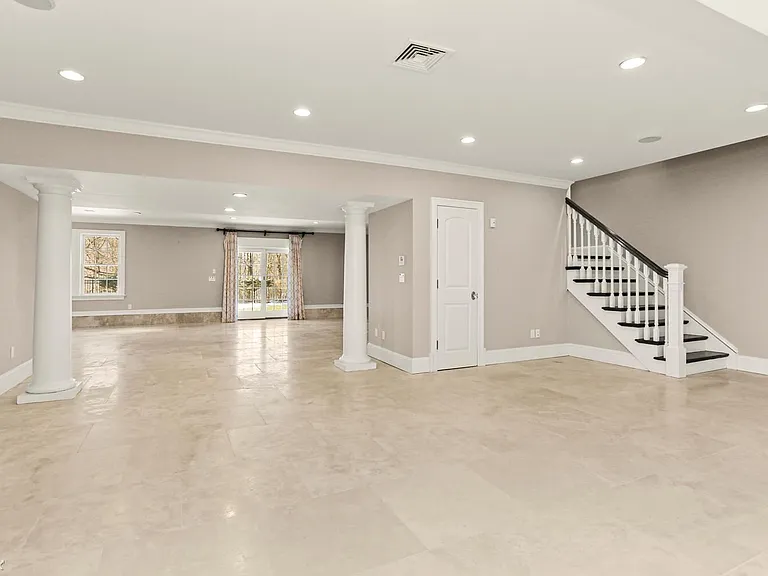386 Westover- Lower Level