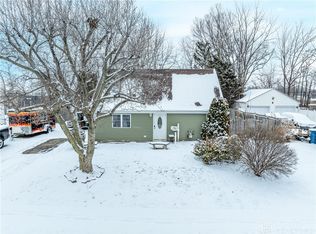 62 Lynnhaven Dr, Dayton, OH 45431