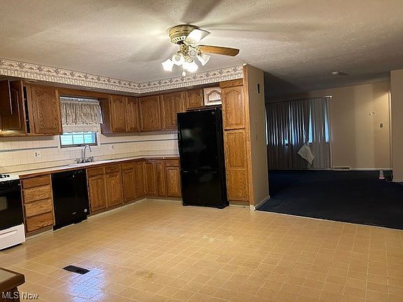 5th image of 29516 Fairway Blvd