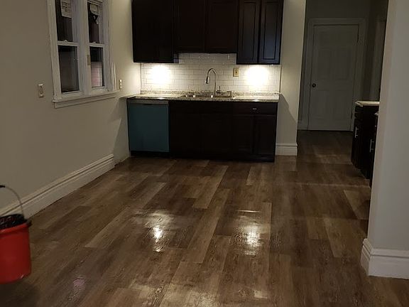 2nd image of 272 Parkdale Ave Unit 2