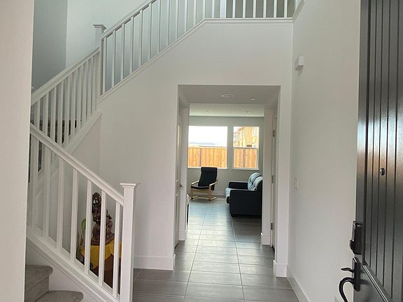 3rd image of 80 Calder Dr