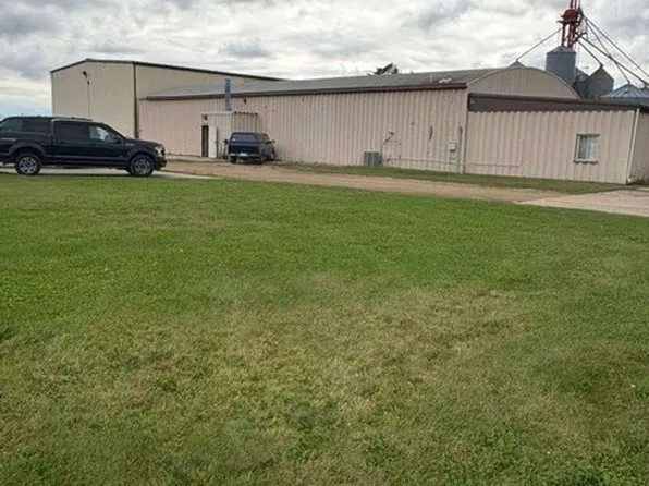 1409 Silver St E, Mapleton, MN 56065