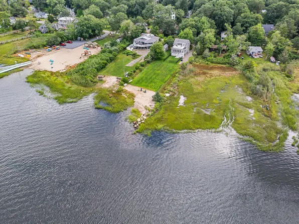 57 Dexter Rd, Marion, MA 02738