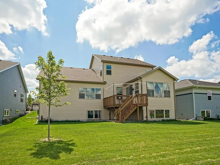 9618 Sweet Autumn Dr — Photo 2