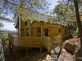 136 Chestnut Forest Rd, Fairview, NC 28730