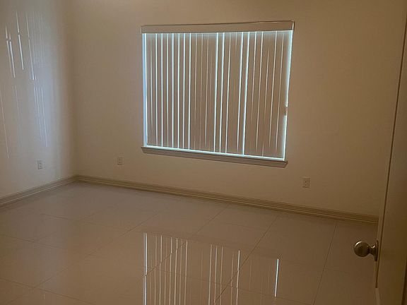 3rd image of 5401 N 17th St APT 5