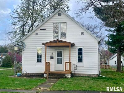 120 N Harrison St, Girard, IL, 62640