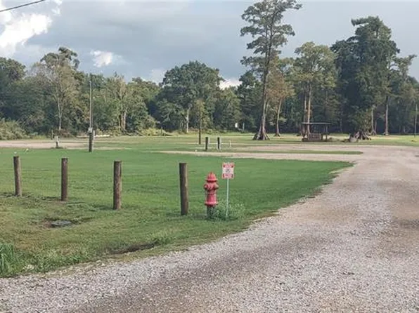 673 E Bayou Rd, Belle Chasse, LA 70037