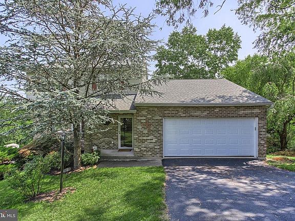 2nd image of 2805 Glen Hollow Dr