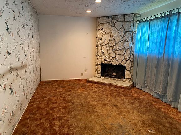2nd image of 2708 Halifax Ave