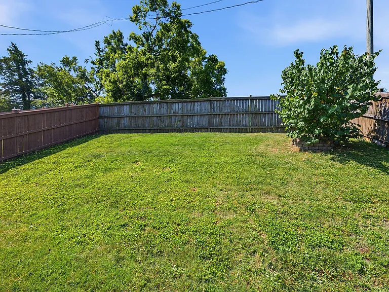 1606 Boscobel St — Photo 29