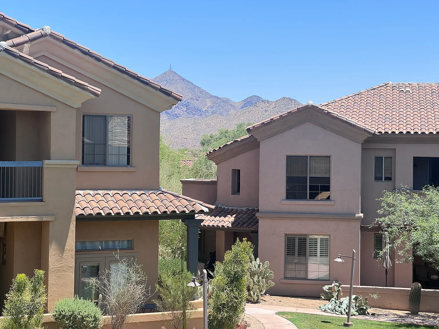 1 bed, 991 sqft, $2,145 — Photo 1