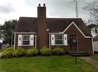 616 E Broad St, Louisville, OH 44641