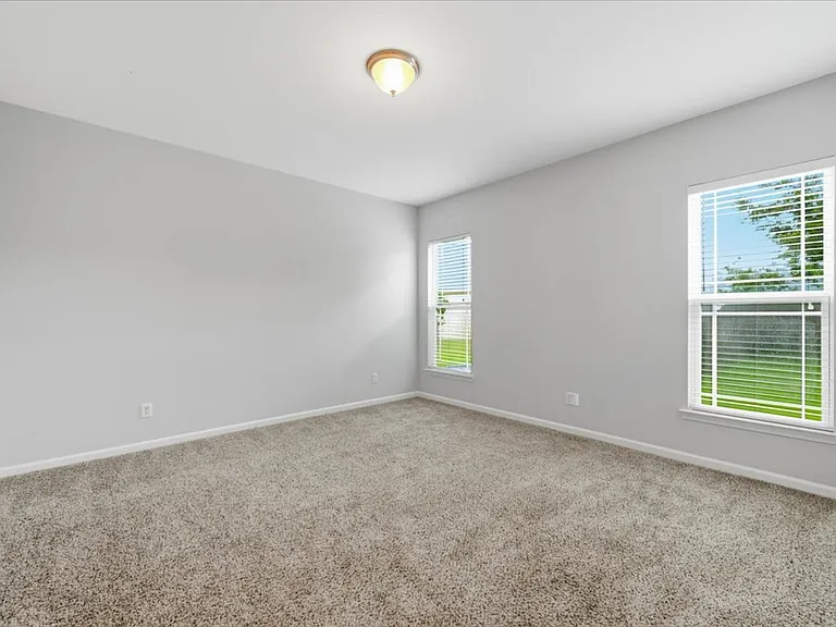8 Woods Way — Photo 27