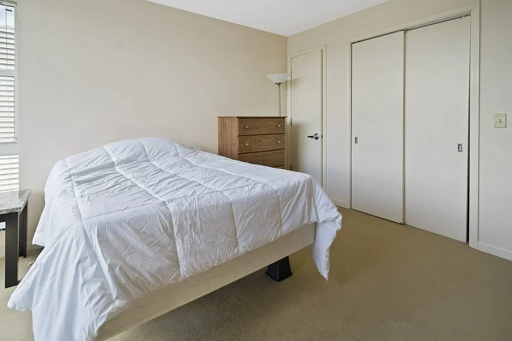 4 bed, 1200 sqft, $1,475 — Photo 4