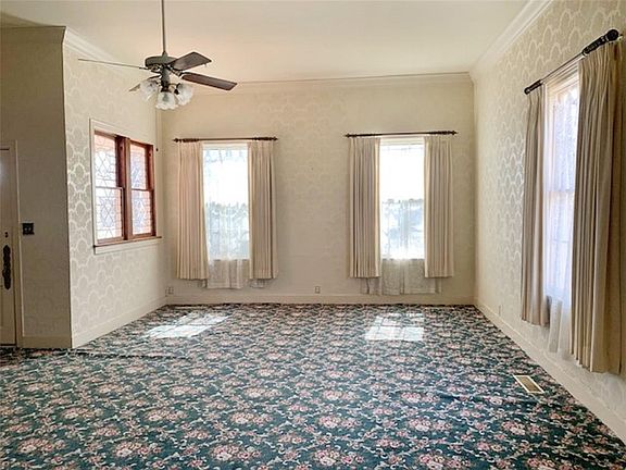 3rd image of 900 N 8th St