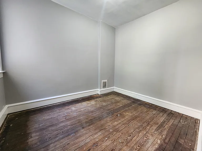 4147 Tower St — Photo 13