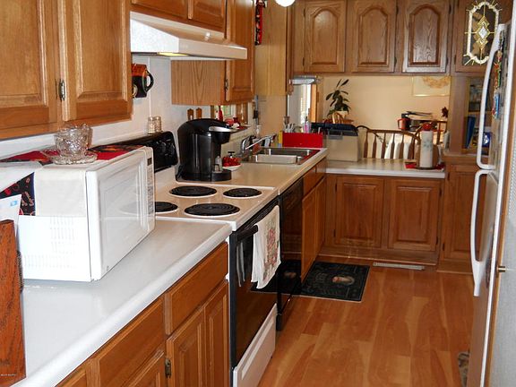 3rd image of 7451 Thomas Dr