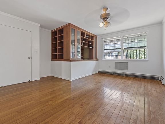 2nd image of 462 Howard Ave