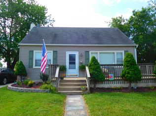 307 Edwards Dr, Brookhaven, PA 19015