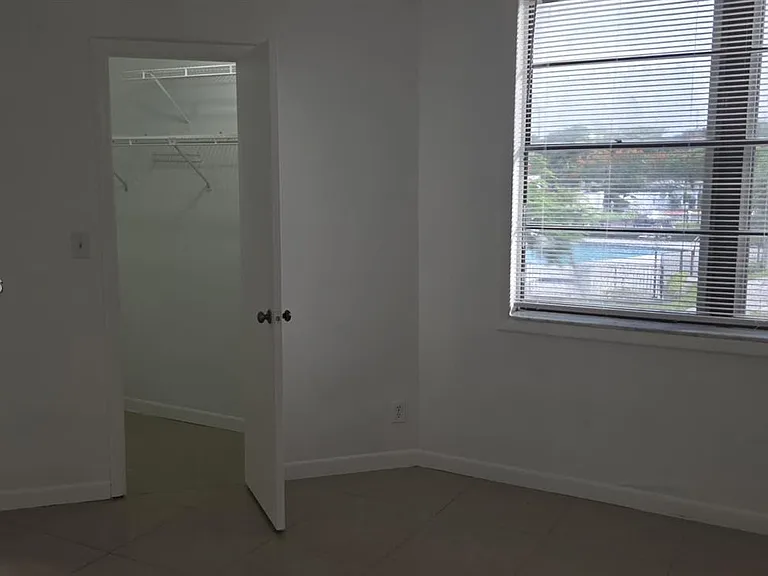 210 Lake Pointe Dr #209 — Photo 21