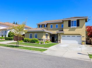 529 Hampton Ct, Oakdale, CA