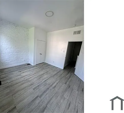 2531 N Dover St — Photo 12