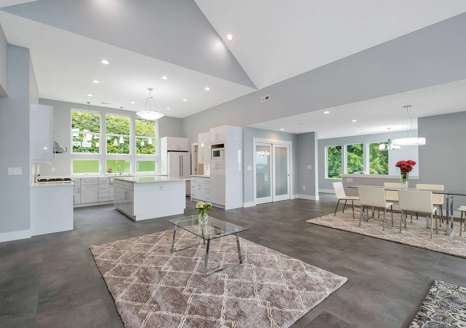 Sound2sky Luxury View Home — Photo 4