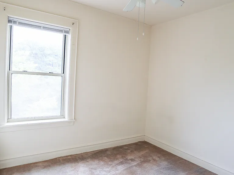 1201 W Waveland Ave #3 — Photo 4