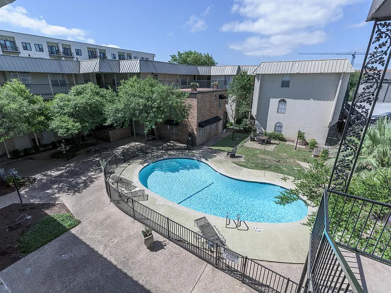 910 Duncan Ln #50 — Photo 34