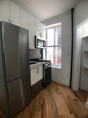 Rented by Compass | media 21