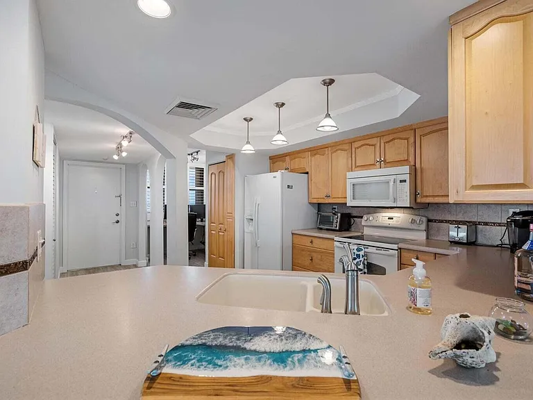 9550 S Ocean Dr #4 — Photo 7