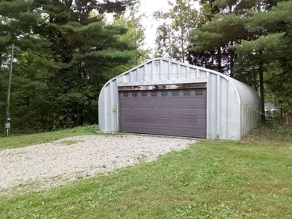 2nd image of 13915 Lewis Ave