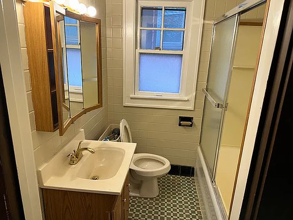 3rd image of 1325 N 39th St