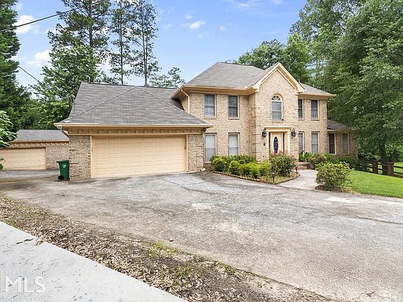 2nd image of 2264 Heritage Dr