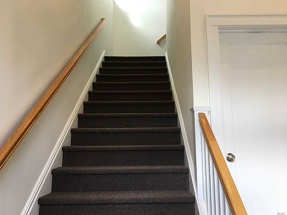 2nd image of 1 Willowdale Ave APT 1