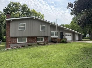 401 E 90th Ter, Kansas City, MO 64131