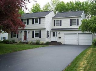 160 Greenvale Dr, Rochester, NY 14618