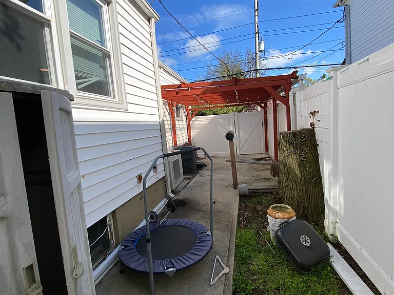 336 Scranton Ave #1 — Photo 19