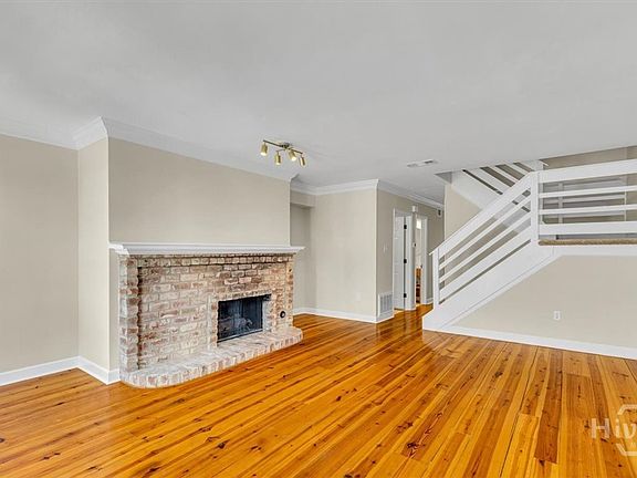 5th image of 501 E Broughton Street