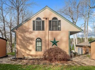 44 Hilltop Dr, Ashburnham, MA 01430