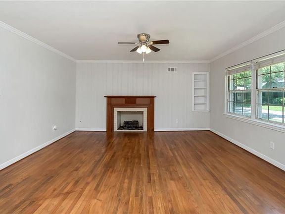 3rd image of 2105 Upham Pl