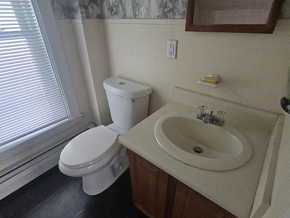 5th image of 75 Charles St #3