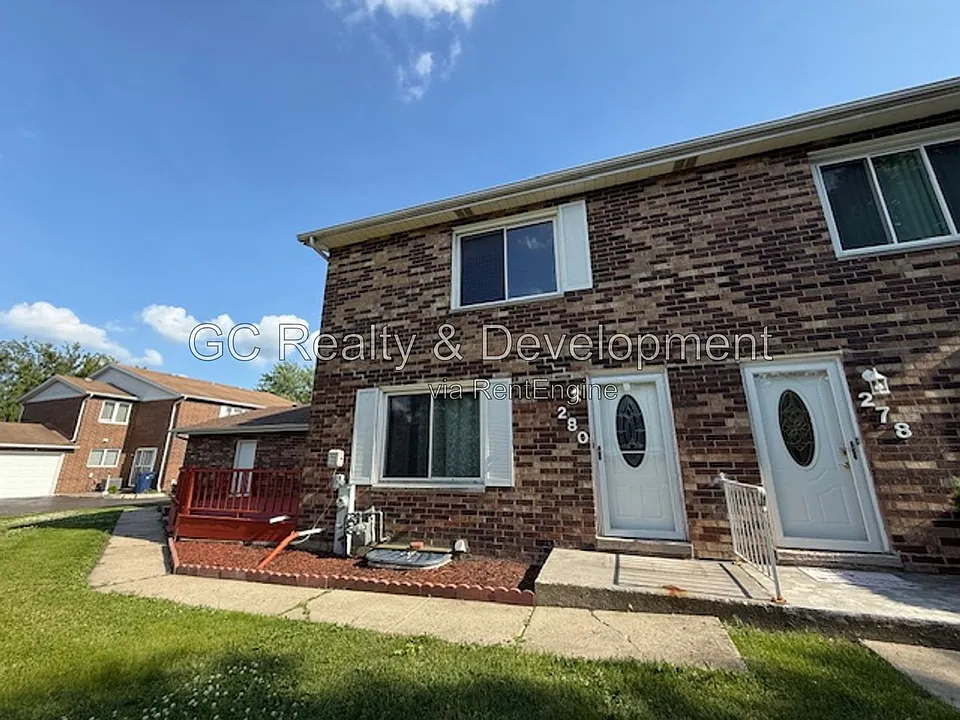 280 Paddock Cir