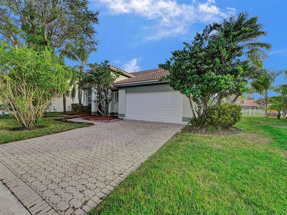 1st image of 19366 NW 13th St