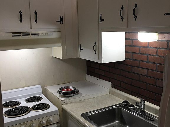 5th image of 5052 Delta St APT 4