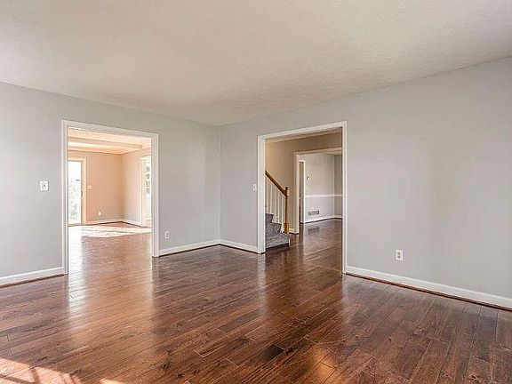 4th image of 1511 Sharon Dr