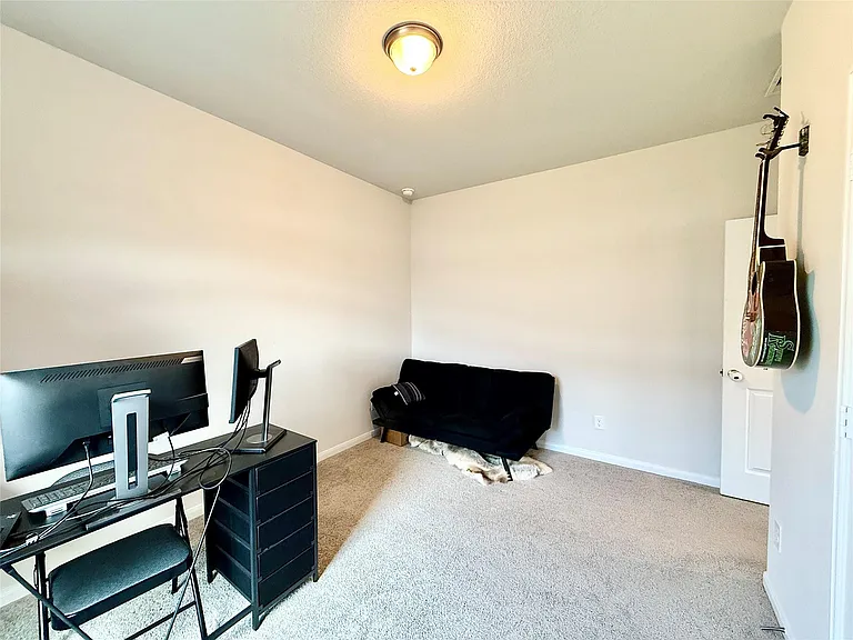 307 Twin Lakes Blvd W — Photo 23