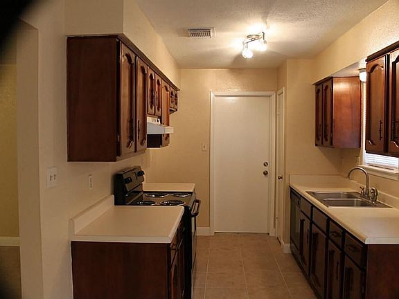4th image of 5335 Bulen Ave