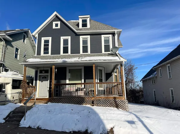 431 W 16th St, Dubuque, IA 52001